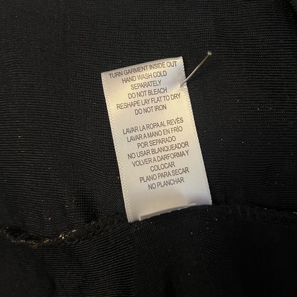 ROBBIE BEE SPECTACULAR SPARKLY BLACK WITH WHITE & GOLD ACCENTS FANCY MIDI DRESS - Picture 13 of 14